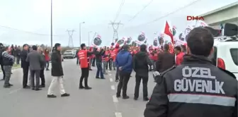 Kocaeli Fabrikanın İşçileri Çıkarmasına Tepki