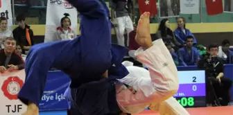 1. Lig Judo Müsabakaları Düzce'de Başladı