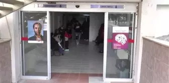 Polisin Silahının Mr Cihazına Yapışması