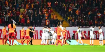 Süper Lig: Galatasaray: 0 - Tm Akhisarspor: 2 (İlk Yarı)