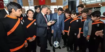 Malatya'da 86 Amatör Spor Kulübüne 300 Bin Liralık Malzeme Yardımı