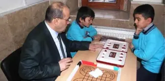 Vali Ustaoğlu, Bilim ve Sanat Merkezini Gezdi