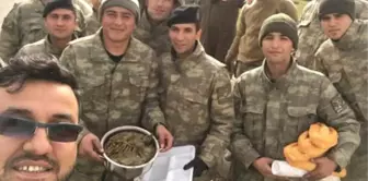 Afrin'deki Mehmetçik'e Yemek Yapıp İçlik Ören Kadınlar, Herkesi Duygulandırdı