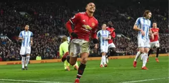 Sanchez Açılışı Yaptı, Manchester United Zorlanmadı