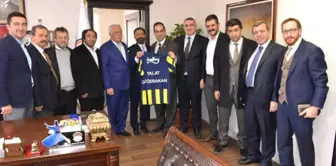 Mosturoğlu'ndan Göğebakan'a Fenerbahçe Forması