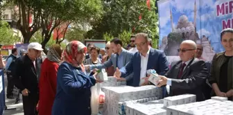 Şehzadeler'den Kandil Simidi ve Süt İkramı