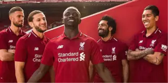 Liverpool Yeni Sezon Formasını Tanıttı