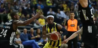 Fenerbahçe Doğuş'tan Derbide Farklı Tarife