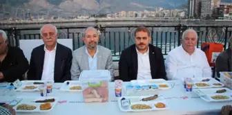 AK Parti Hatay İl Başkanı Güler İftarını Vatandaşlarla Birlikte Açtı