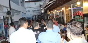 Zabıta ile Seyyar Satıcılar Arasında Bıçaklı Kavga: 2 Yaralı