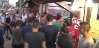 Konya Zabıta ile Seyyar Satıcılar Arasında Bıçaklı Kavga 2 Yaralı Hd