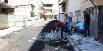 İskenderun Belediyesi'nden Yol ve Kaldırım Çalışması