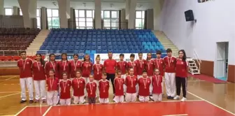 Kuşadası Belediyespor Teakwondo Takım 21 Madalya Kazandı