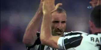 Juventus, Barzagli ve Chiellini ile Sözleşme Uzattı