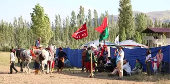 Türk Gelenek ve Görenekleriyle Dünya Evine Girdiler