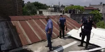 Bunalıma Giren Şahıs Dehşet Saçtı, Polise Satırla Direndi