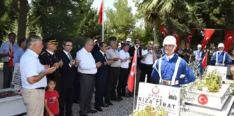 Vali Kalkancı ve İl Protokolü Şehitliği Ziyaret Etti