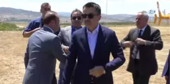 Bakan Pakdemirli Yozgat'ta Meyve Bahçesini Gezdi