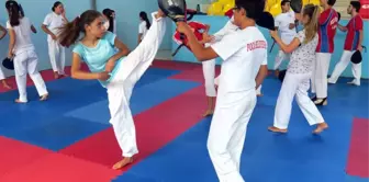 Taekwondo Sporcuları Takımı Yıl Boyu Çalışmalarını Sürdürüyor