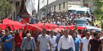 Diyarbakır Şehidi 'Kahrolsun PKK' Sloganları ile Defnedildi