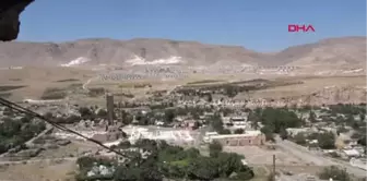 Batman Hasankeyf'te 611 Yıllık Minarenin Numaralandırılan Taşları Sökülmeye Başlandı