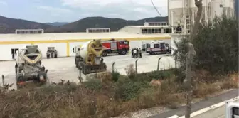 İzmir'de Genç İşçi, Temizlemek İçin İçine Girdiği Beton Makinesinin Aniden Çalışması Üzerine Hayatını Kaybetti