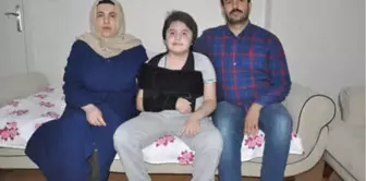 Havalimanında Yere Düşürülen Kas Hastası Bilal'in Kolu Kırıldı