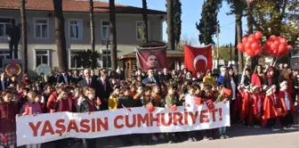 Dursunbey'de Cumhuriyet Coşkusu