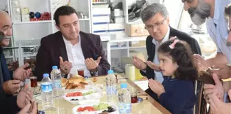 Başkan Bakıcı'nın Esnaf Buluşmasında Yemek Duası Minik Gökçe'den