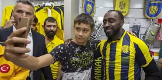 Darius Vassell, Mke Ankaragücü Taraftarıyla Buluştu