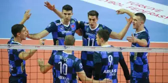 Voleybol: Efeler Ligi