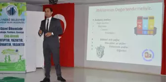 Temizlik ve Geri Dönüşüm Seminerlerine Tam Gaz Devam