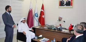 Diyanet İşleri Başkanı Erbaş, Katar'da Yunus Emre Enstitüsü'nü Ziyaret Etti