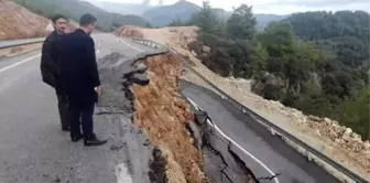 Antalya-Kumluca Karayolunda Heyelan