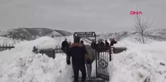 Tunceli Kamer Genç, Vefatının 3'üncü Yıl Dönümünde Mezarı Başında Anıldı