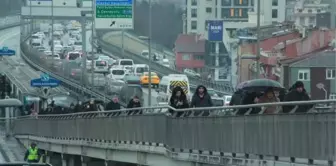 İstanbul'da Yağmur Etkili Oluyor