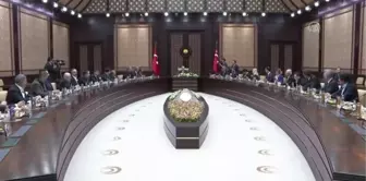 Cumhurbaşkanı Erdoğan, Sinema Sektörü Temsilcilerini Kabul Etti (2)