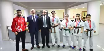 Karate Şampiyonasına Yıldırım Damgası