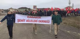 Şehidin Anne ve Babası, Şiir Okuyan Feyza Nur'u Bağrına Bastı