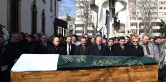 Bakan Turhan, Emekli Tarih Öğretmenin Cenaze Törenine Katıldı