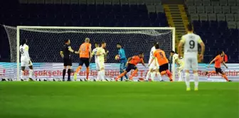 Spor Toto Süper Lig: M.başakşehir: 1 - Fenerbahçe: 0 (İlk Yarı)