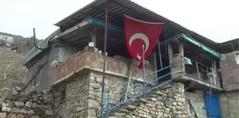 Öğrencilerden Şehit Ailesine Ziyaret