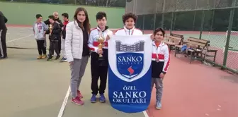 Sanko Okulları Yıldız Erkek Tenis Takımı İl İkincisi Oldu