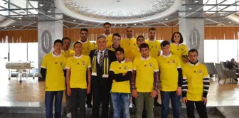 Engelsiz Mardin Projesi Futbol Takımı Kadıköy'de