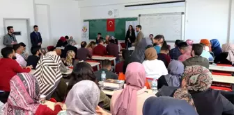 Aiçü'de Kitap Ödüllü Lugat Bilgisi ve Osmanlıca Okuma Yarışması Düzenlendi