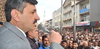 Makam Koltuğunu Kaldırıp Tahta Sandalyeye Oturdu