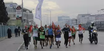 Bursa'da Maraton Koşucuları Polis İçin 10 Kilometre Koştu