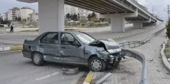 Karaman'da Otomobiller Çarpıştı: 2 Yaralı