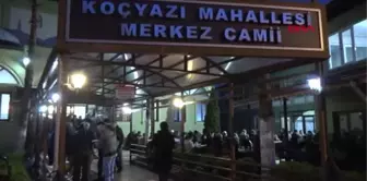 Düzce 109 Yıldır Camide Kandilde Yemek İkram Ediliyor