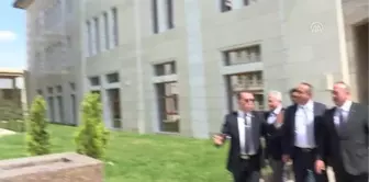 Bakan Çavuşoğlu, Tc Bağdat Büyükelçilik Yeni Binasını Gezdi